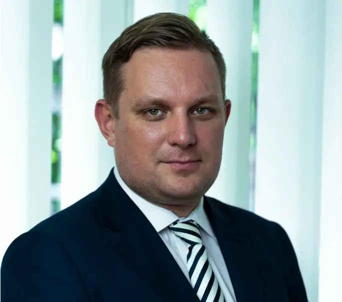 Adwokat Karol Niewiarowski